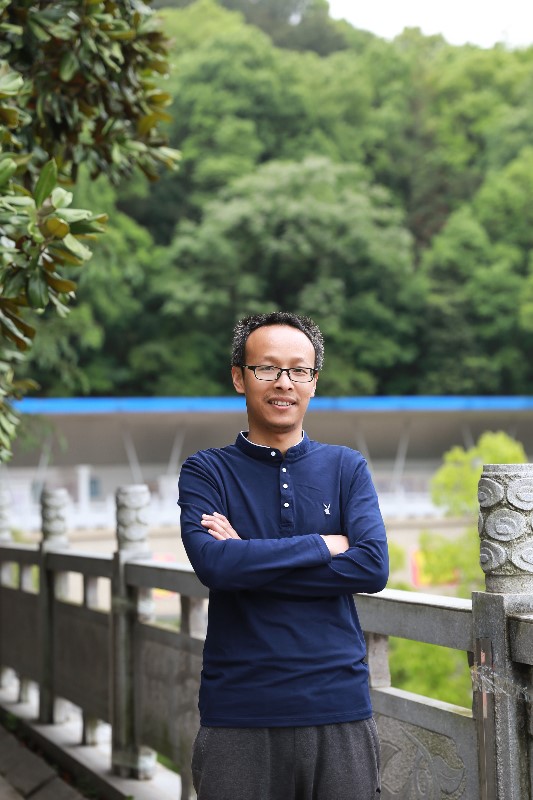 十佳班主任沈正简介