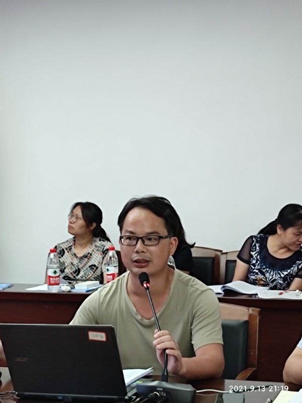 胡刚华.jpg