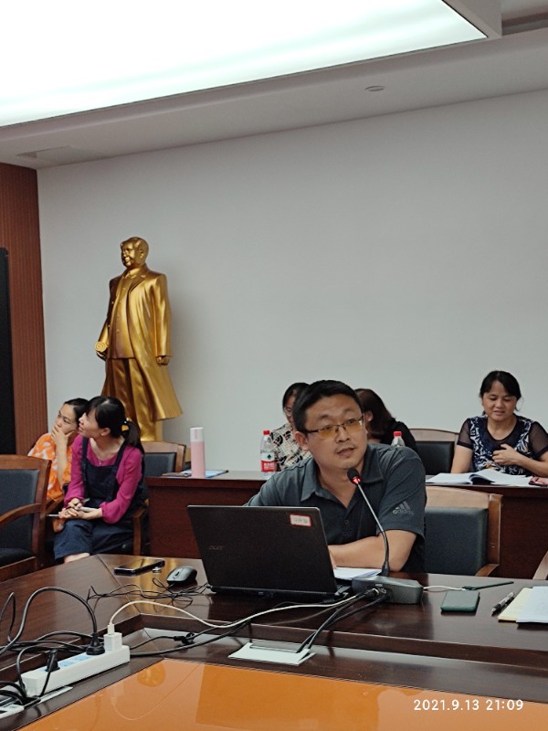 李灿.jpg