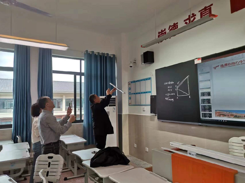 安装紫外线灯.jpg